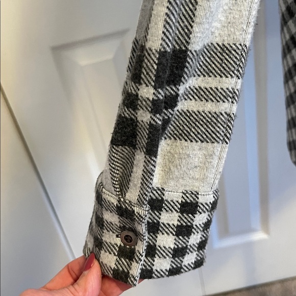 Soft Surroundings Paramour Black and White Plaid Button Down Top Size Medium - Picture 7 of 16